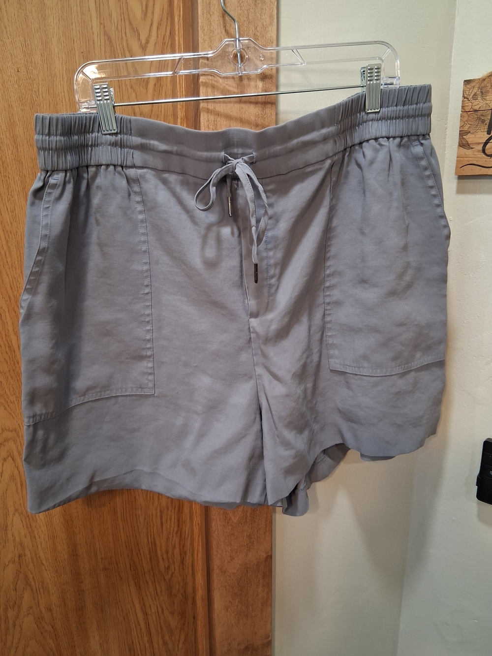 Simply Vera Vera Wang Light Gray High-Waist Drawstring Shorts